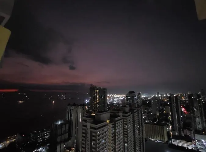 Aparthotel Affordable Bay & Lights View With Free Pool Access Manila