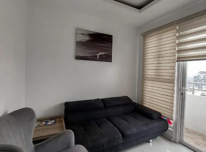 Affordable Bay & Lights View With Free Pool Access Manila